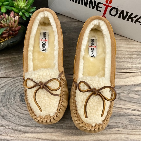 NIB Minnetonka Allie Berber Plug Moccasin Slipper - Picture 2 of 11